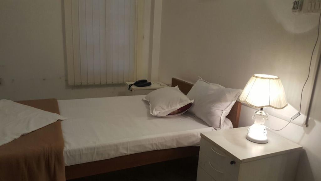 Park Banjara Guest House Hyderabad Esterno foto